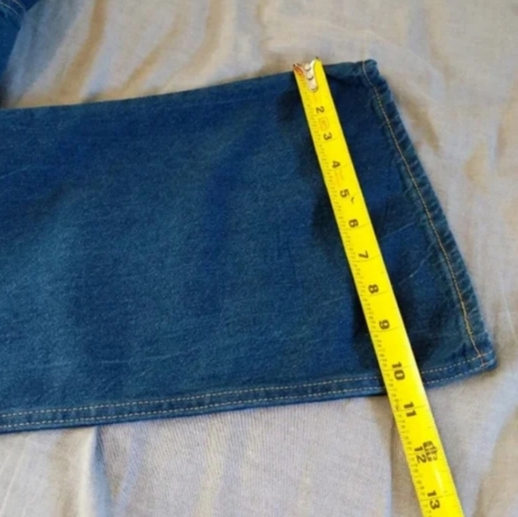 Levi's High Waisted 70's Flare Jeans - Picture 11 of 11